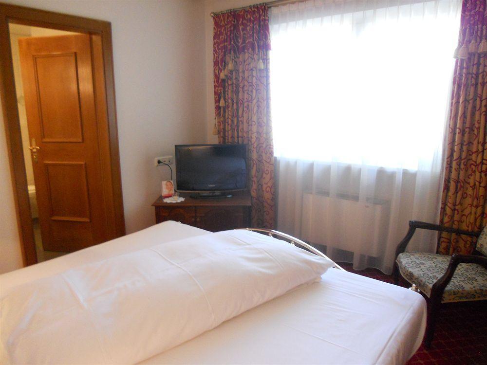 Hotel Schwarzer Adler Innsbruck Extérieur photo
